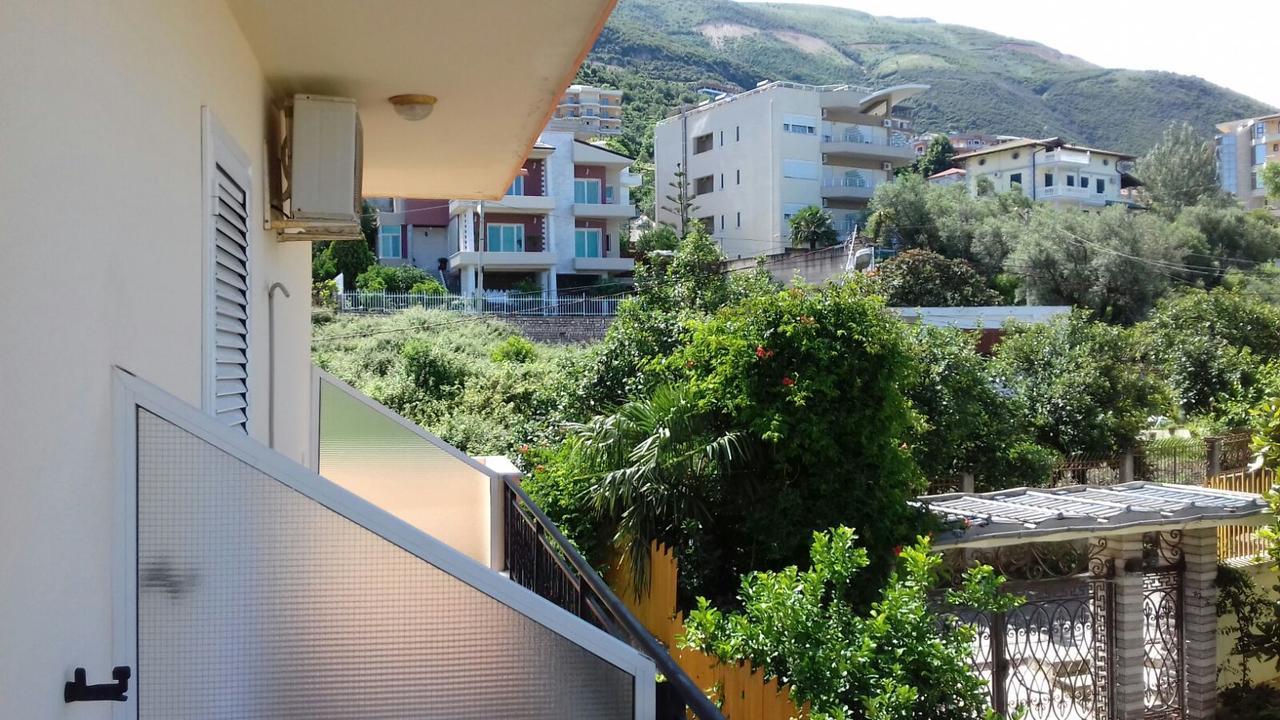 Vila Kristal Vlora Esterno foto