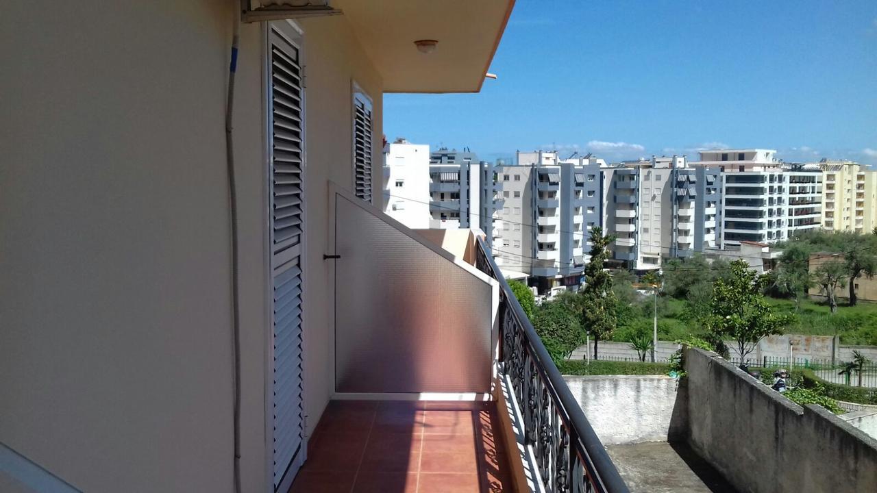 Vila Kristal Vlora Esterno foto