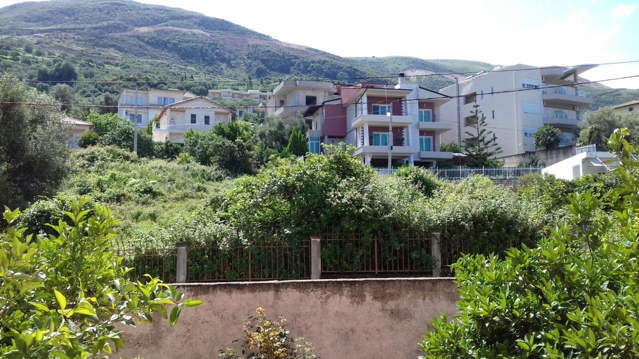 Vila Kristal Vlora Esterno foto